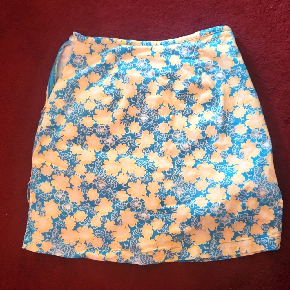 Ladies size 6 skort